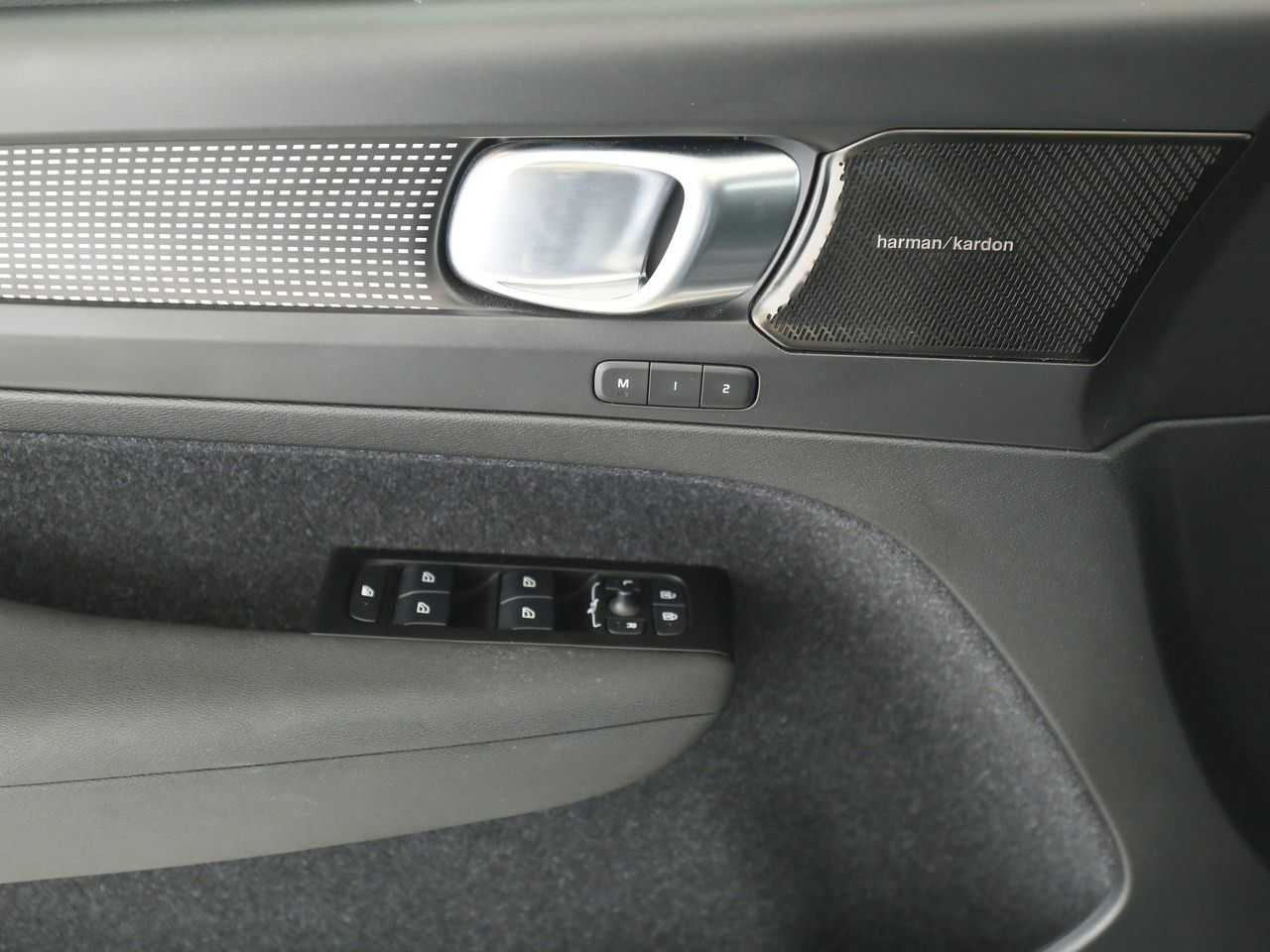 Volvo  R-Design T5 Plug-in Hybrid Benzin Automatik
