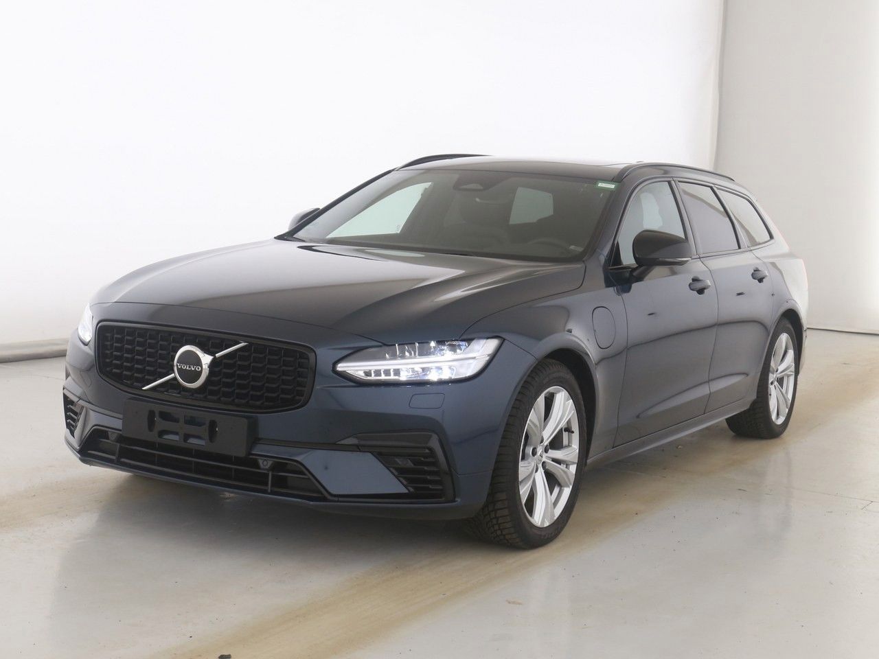 Volvo  Recharge R-Design T8 AWD Plug-in