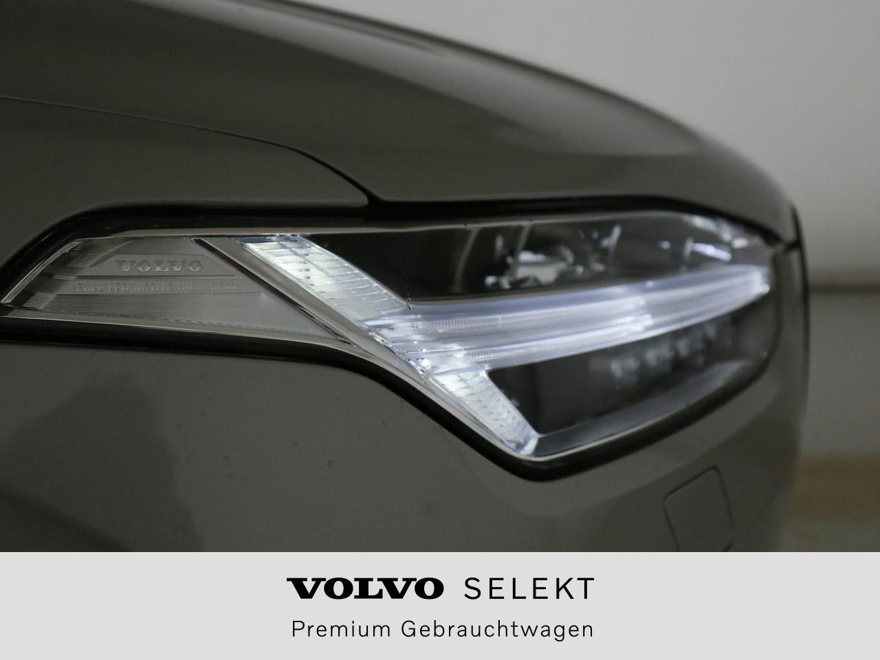 Volvo  B5 Mild-Hybrid AWD Ultimate Dark Autom.