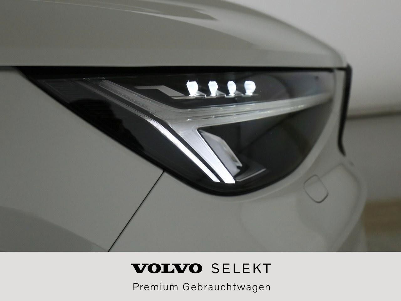 Volvo  B4 Mild-Hybrid Benzin Plus